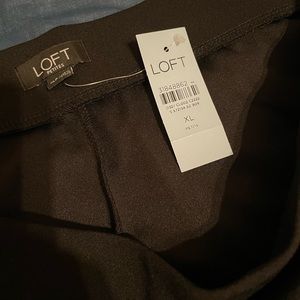 Loft petite pintucked fluid taper pants! Brand new with tags!